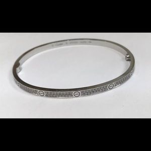 1.51 Cts Round Brilliant Cut Diamonds Love bangle